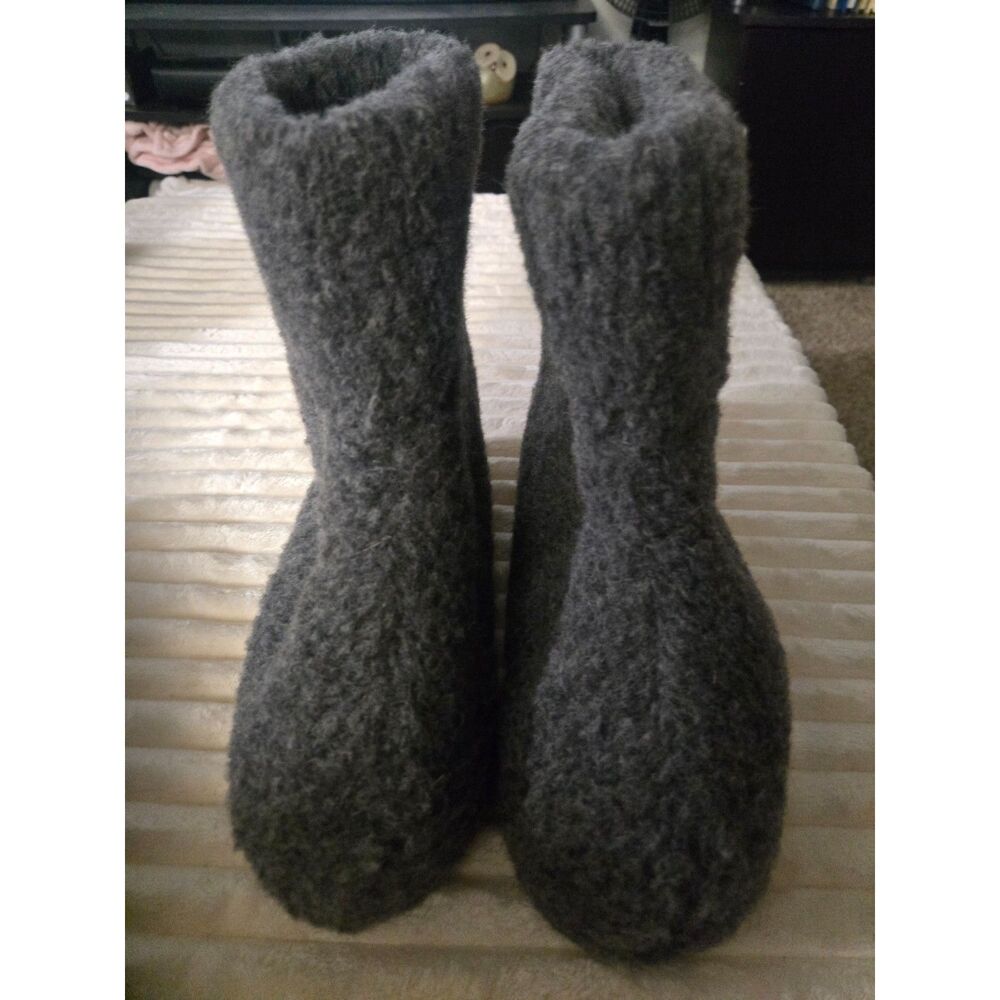 Gray Wool Bootie Slippers size US 8-9 by Sheep by the Sea new never worn
